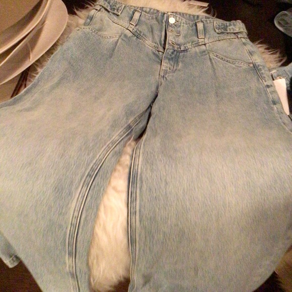 NEW! ! We the Free Super Sweeper wide jean - Picture 3 of 6